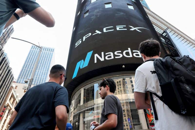 SpaceX retail investors buy dip after earnings slide