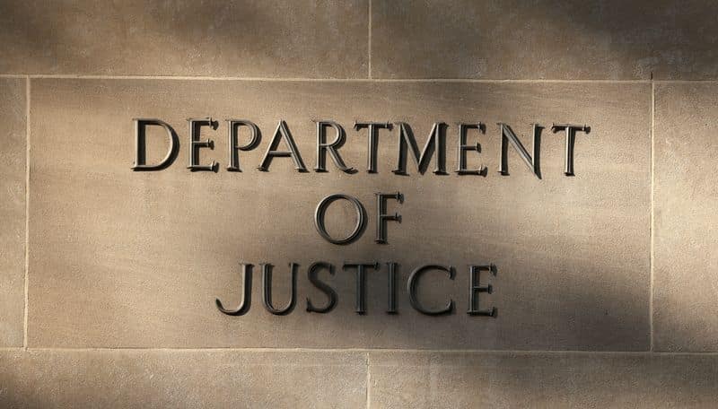 DOJ to probe investor advice duopoly