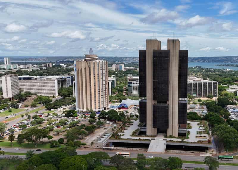 Brazil central bank cuts rates by 25 bps at fourth straight meeting
