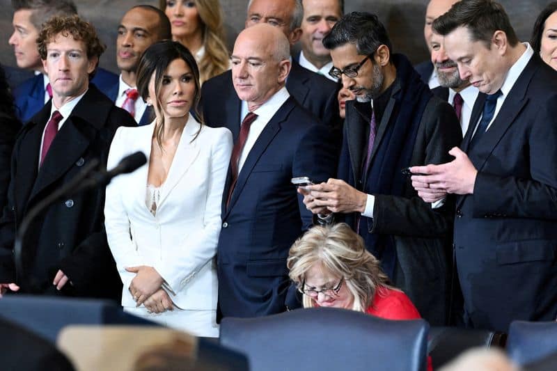 Trump's tech ties blamed for AI inaction by MAGA Republicans and Democrats