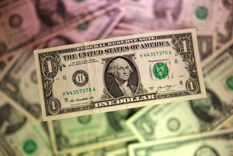 Dollar Rises on Iran Tensions and Fed Rate Hike Speculation