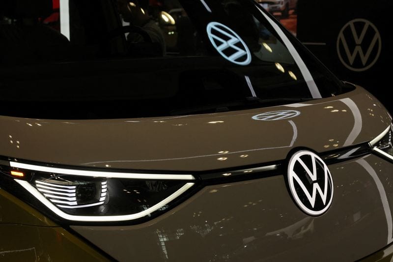 Volkswagen plans US strategy overhaul with new pickup truck