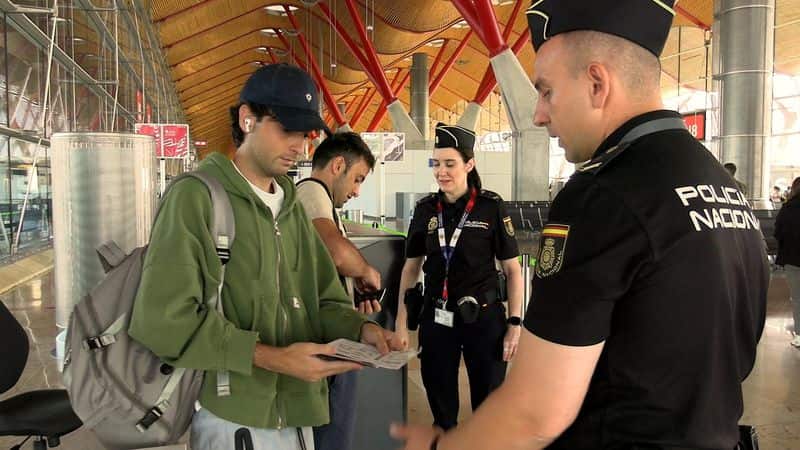 Spain checks 200 Italy arrivals amid migration dispute