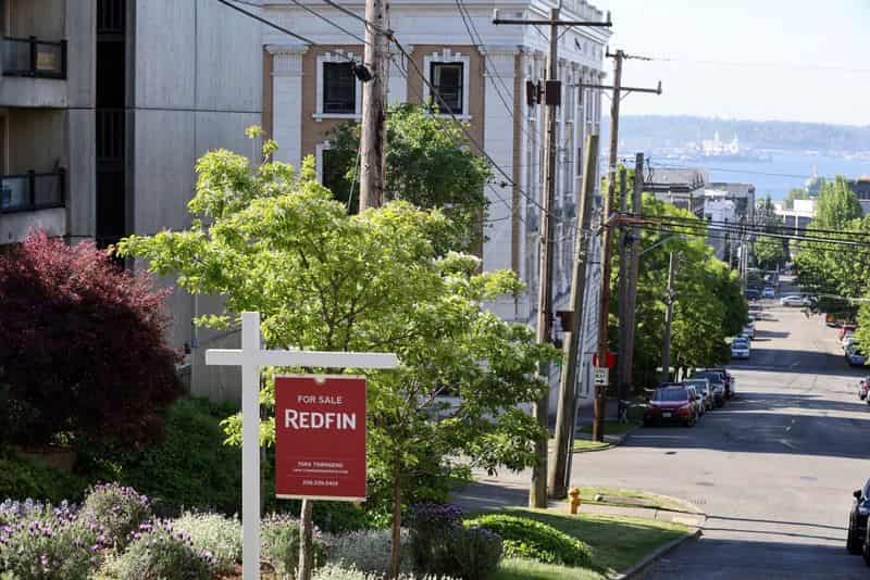 US existing home sales decline for second straight month in July
