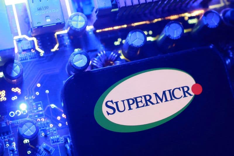 Super Micro Computer forecasts upbeat annual revenue