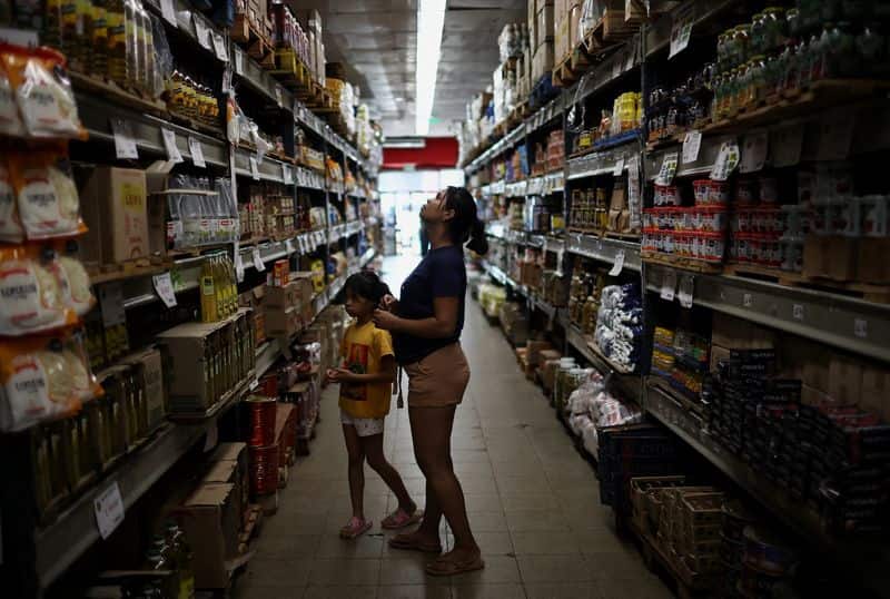 Argentina monthly inflation rises to 2.1% in July