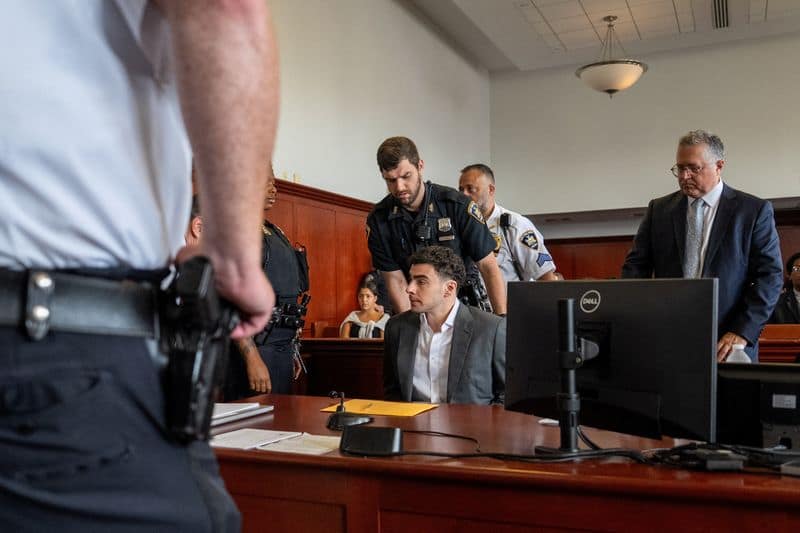 Luigi Mangione pleads guilty to federal stalking charges