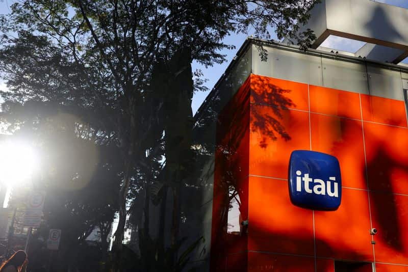 Brazil's big banks shun riskier lending as household debt strains grow