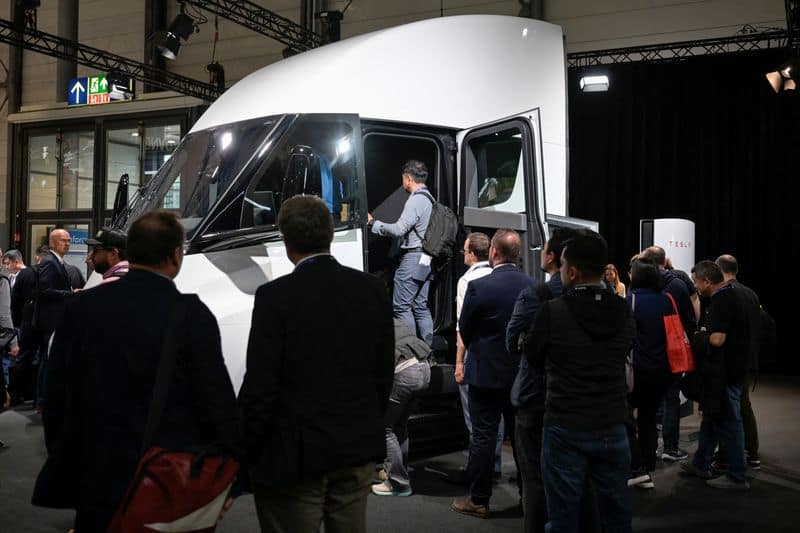 Einride to deploy 500 Tesla electric trucks across North America