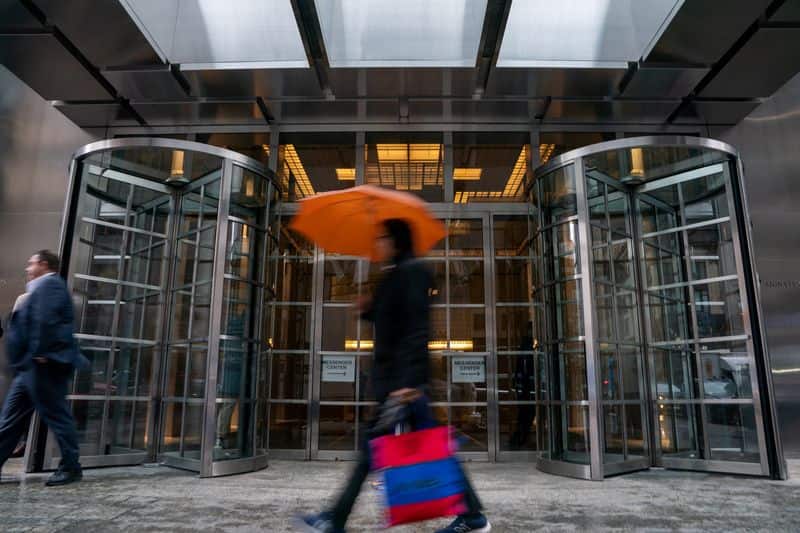 US appeals court revives Signature Bank collapse lawsuit despite FDIC objection
