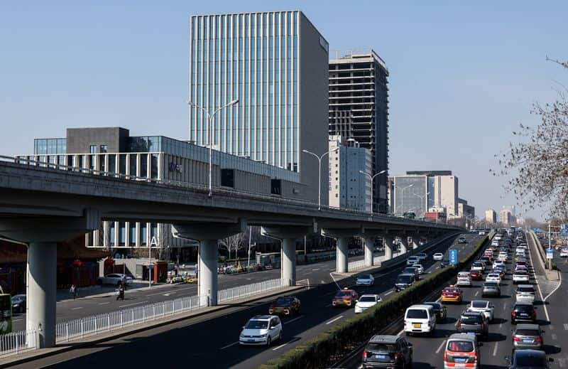 Shanghai Eases Property Curbs to Boost Housing Demand