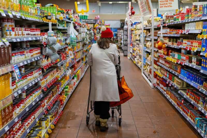 Canada retail sales rise 0.6% in June, beating expectations