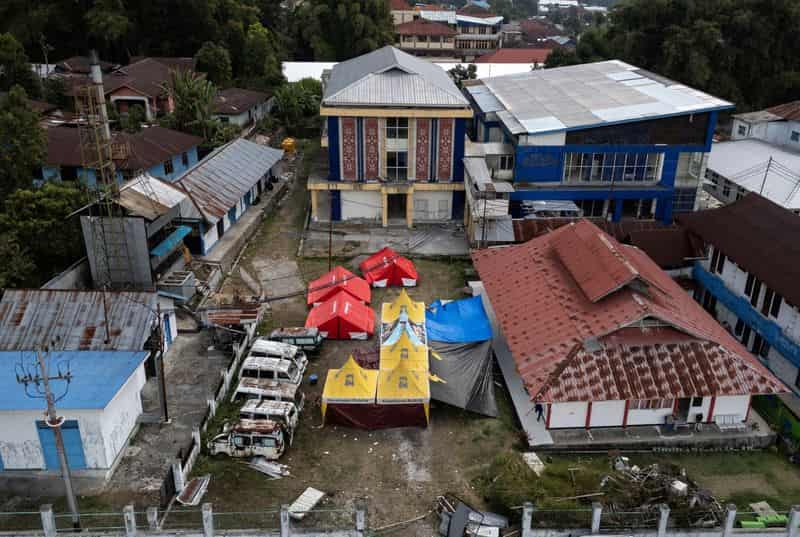 Indonesia earthquake death toll surpasses 100