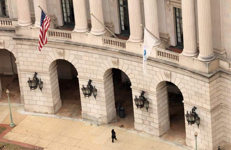 US ethanol credit prices slump after EPA delays biofuel compliance deadline