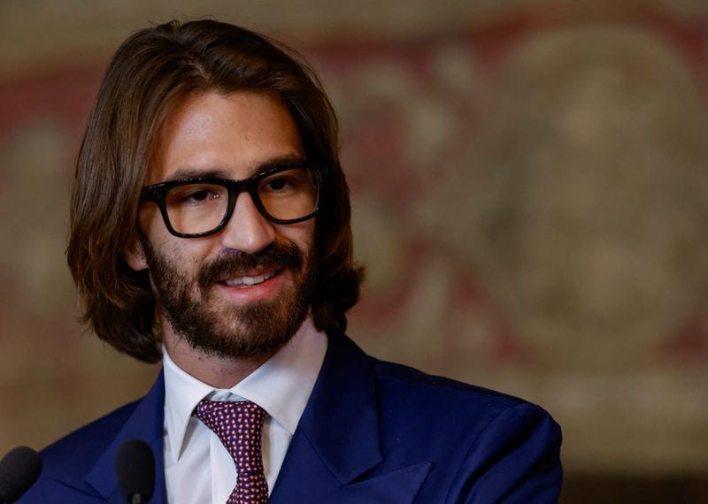 Leonardo Maria Del Vecchio quits EssilorLuxottica management roles