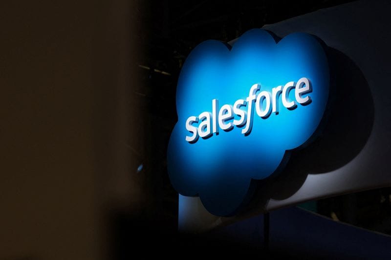 Salesforce raises annual revenue forecasts on AI product momentum