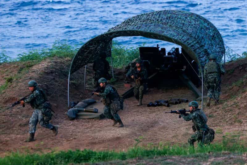 Taiwanese troops drill for Chinese invasion on Penghu Islands