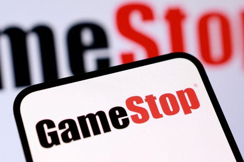 GameStop forecasts lower quarterly sales amid store closures, France exit