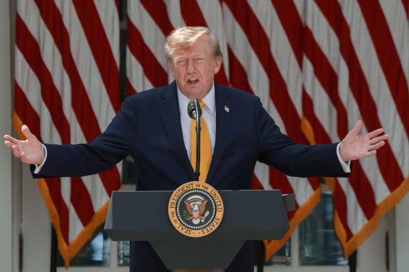 Trump Approval at 33% as Democrats Show Higher Enthusiasm for Midterms