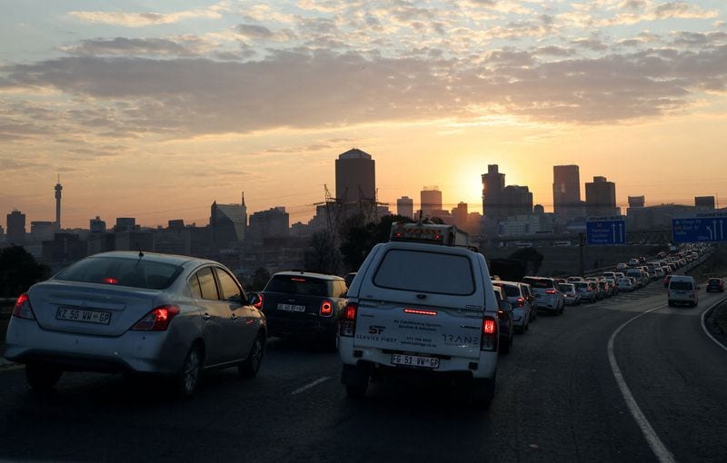 Kenya private sector activity contracts in August