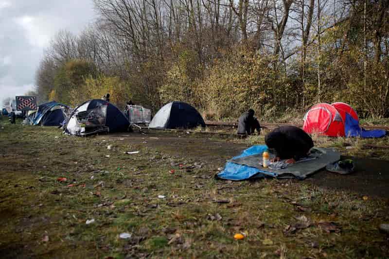 Suspected migrant smugglers on trial in Paris over Channel drowning