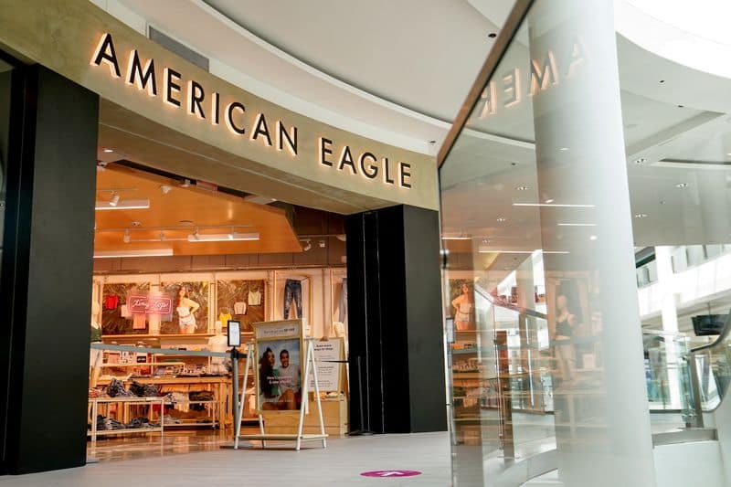 American Eagle Outfitters Tops Revenue Estimates on Strong Aerie Demand