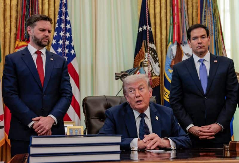 Trump advisers privately warn Iran conflict could last through his term