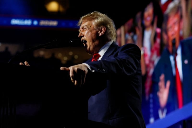 Trump promises $5,000 payout in midterm convention speech