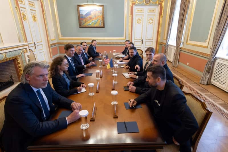 Ukraine preparing for October peace talks with Russia, US