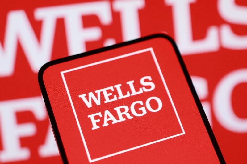 Wells Fargo commercial banking head Manning to retire, Biodrowski to succeed
