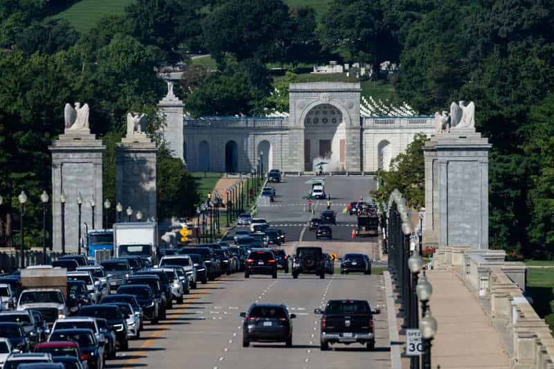 FAA clears proposed Trump arch, requires 'eternal flame' to alert pilots