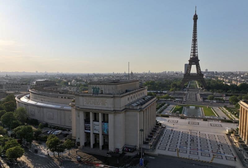 France expects record debt to reach nearly 120% of GDP by 2026