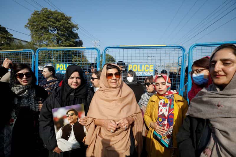 Pakistan police arrest Imran Khan's sister ahead of party march