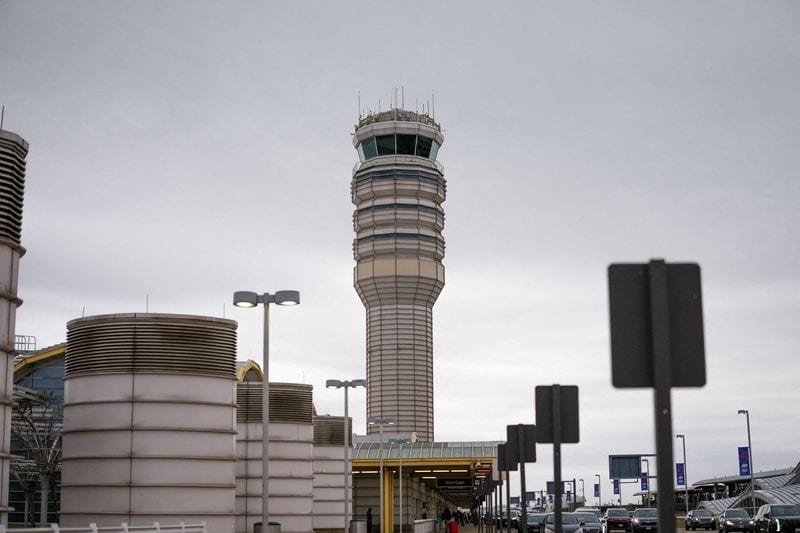 FAA must improve aircraft communication security, watchdog says