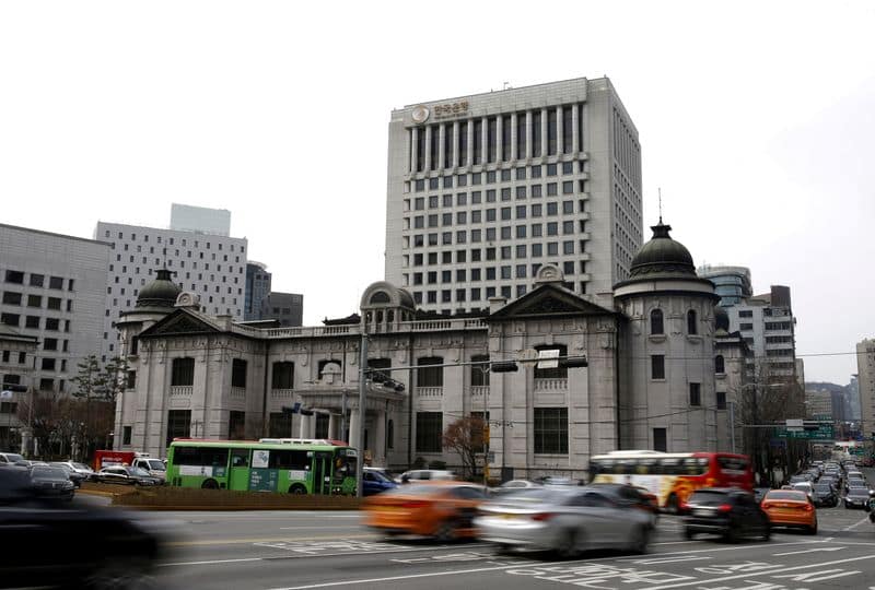 Bank of Korea to assess inflation, growth for rate hikes, board member says