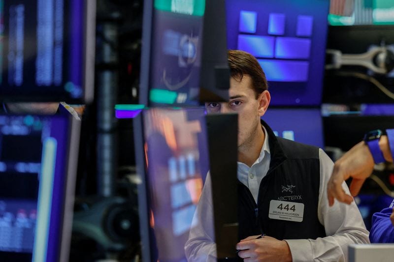 US equity futures pause after AI rally, as Mideast tensions and Fed speakers loom