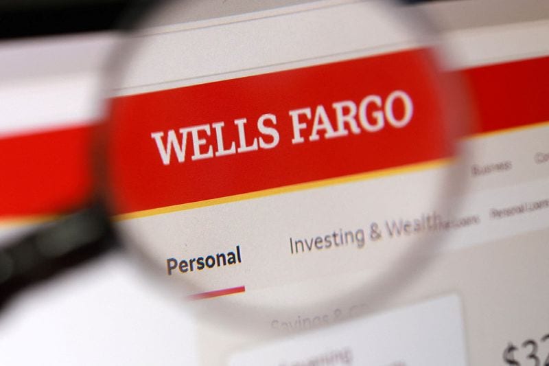 Wells Fargo chief risk officer Derek Flowers to retire in mid-January