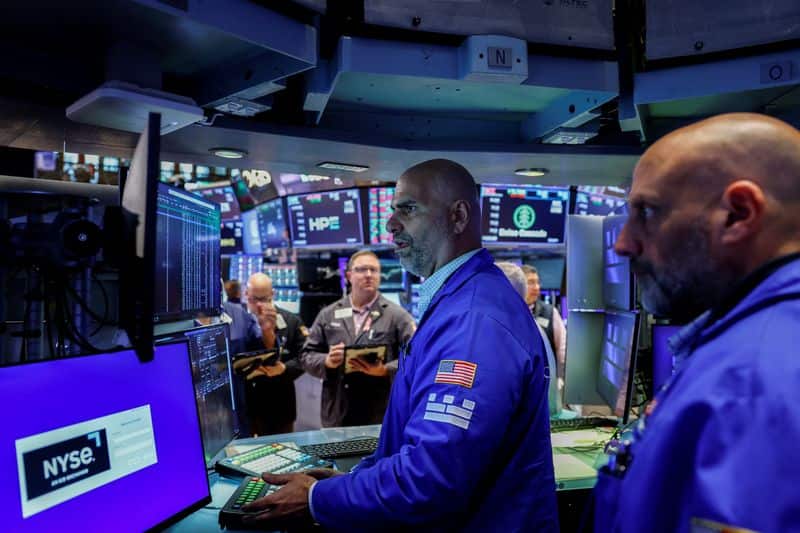 Asian stocks mixed, bonds shaky as oil eases from highs amid trade, peace talks