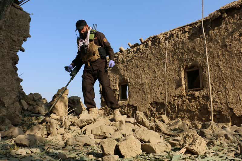Pakistan strikes Afghanistan after militant attacks, escalating tensions