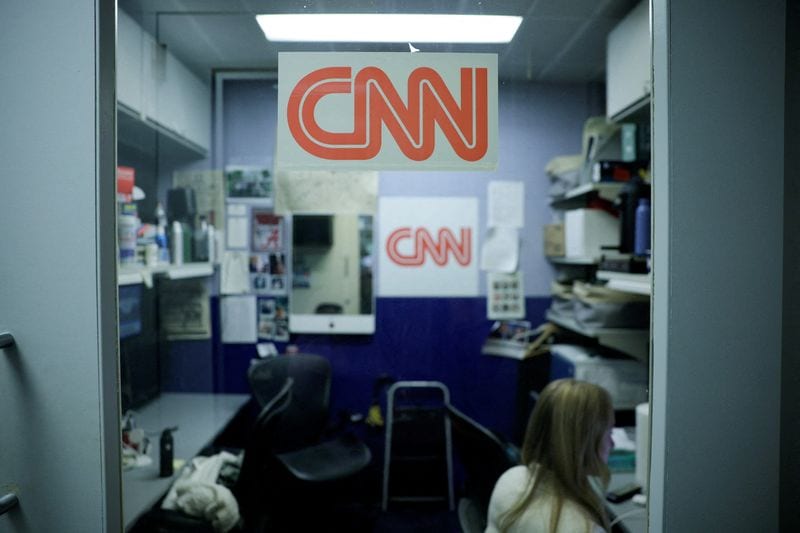 White House blocks CNN from Air Force One trip