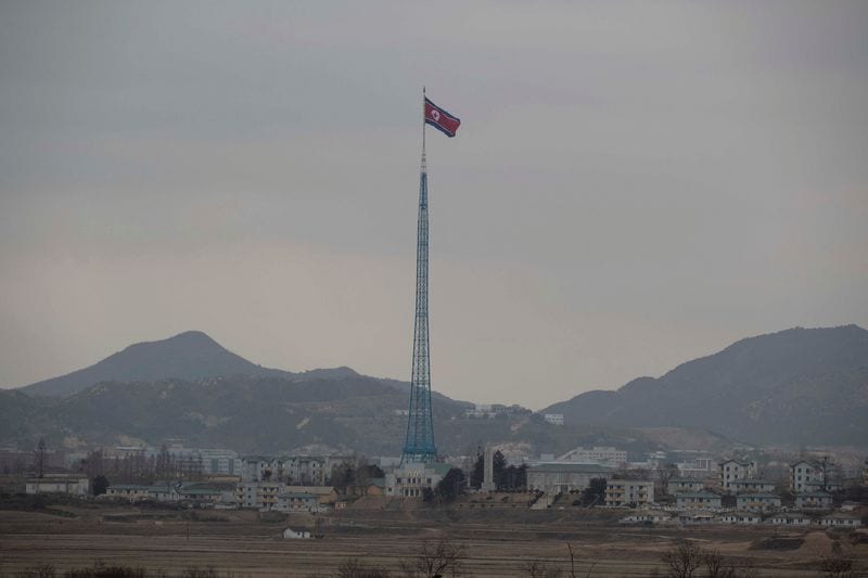 Defense chief says DMZ blast 'clear' violation of armistice agreement