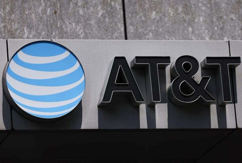 AT&T inks $3 billion fiber deal with Corning amid surging data demand