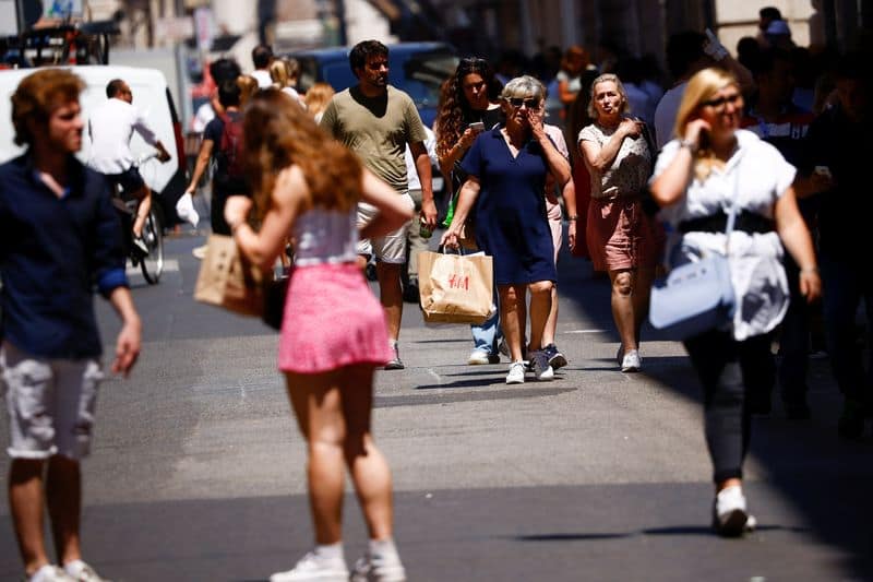 Italian business and consumer confidence fell in September
