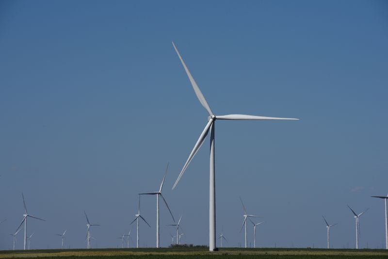 US senators reach deal on energy project permitting reform