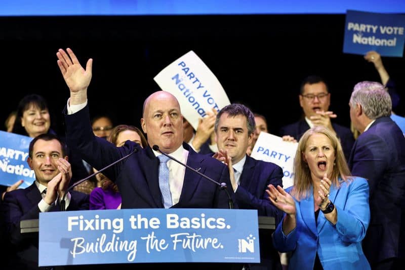 New Zealand parliament dissolved ahead of tight November election