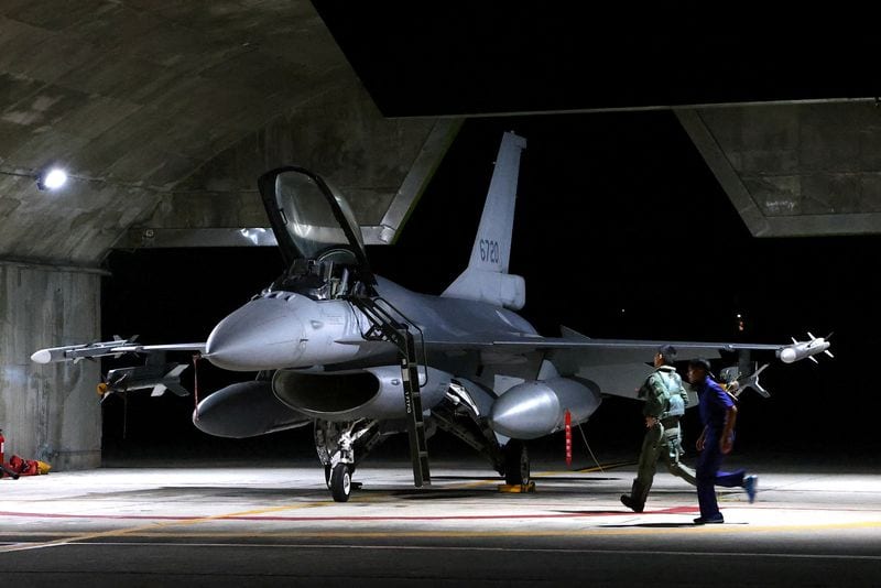 Taiwan receives first F-16V fighter jets amid China threat