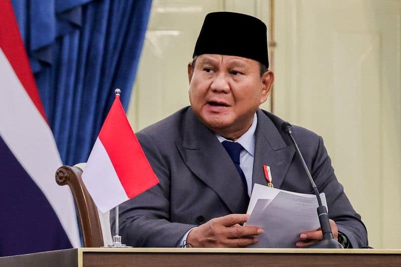 Indonesia president names billionaires, Islamic leaders to advisory council