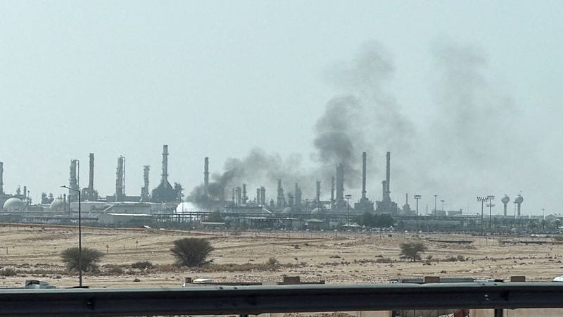 Oil climbs after Houthi attacks on Saudi Aramco sites