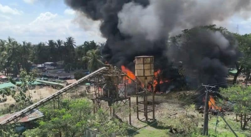 Myanmar military airstrikes kill eight in Rakhine displacement camps, rebel group says