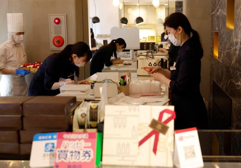 Japan real wages rise for eighth straight month